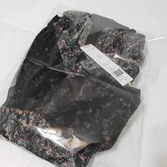 BCBGMAXAZRIA floral lace mini cocktail racer back dress Women's size 2 black nwt - Picture 11 of 11